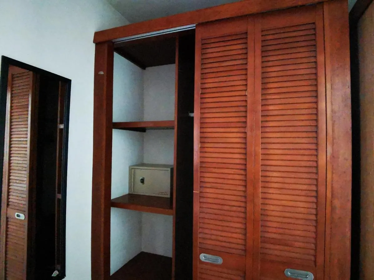 Hotel Kinkaa פלאייה דל כרמן