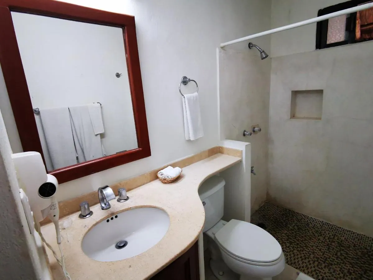 Hotel Kinkaa פלאייה דל כרמן 4*,