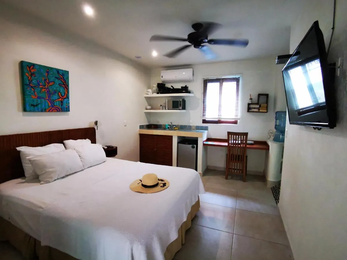 Hotel Kinkaa פלאייה דל כרמן
