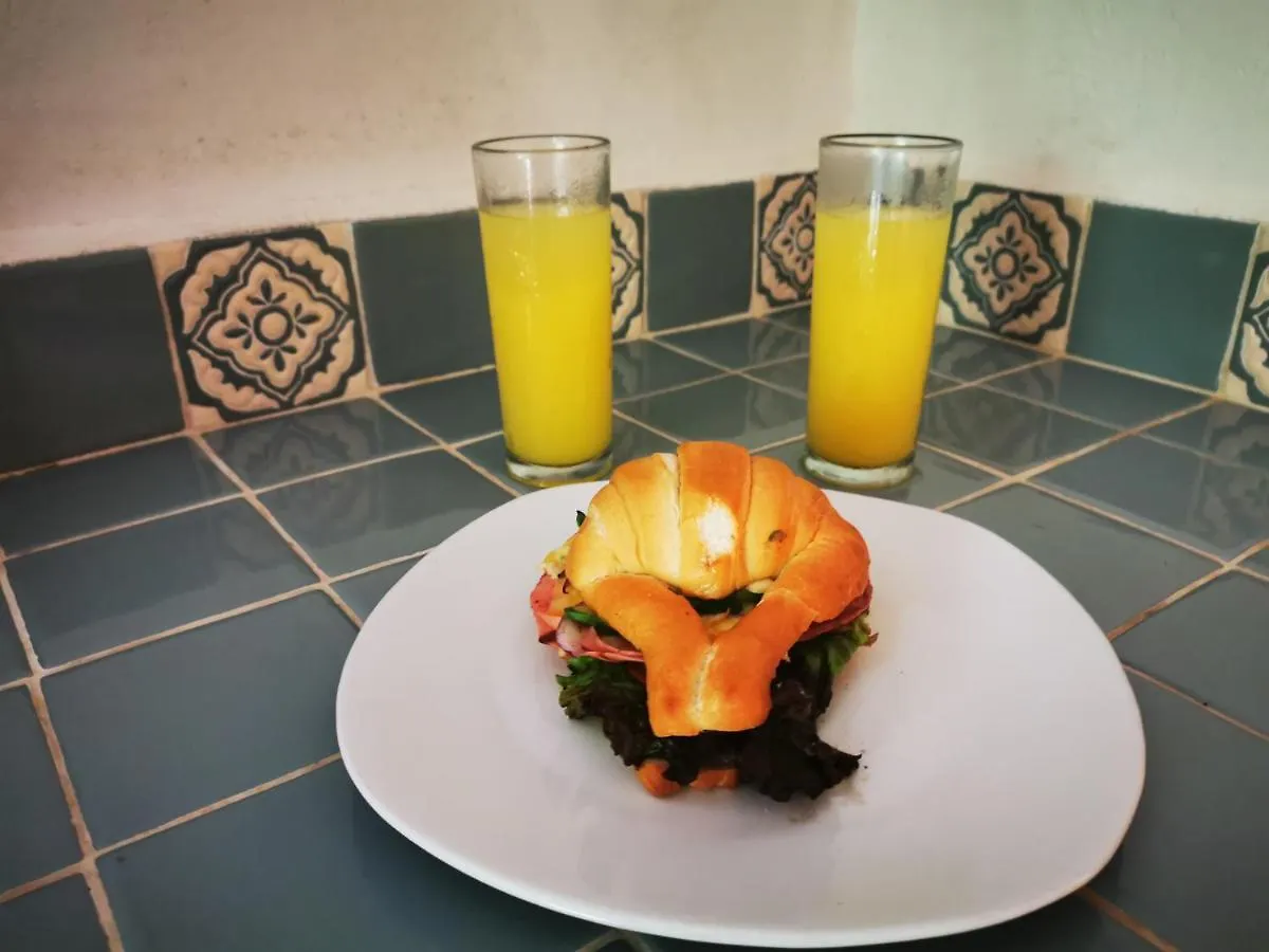Hotel Kinkaa פלאייה דל כרמן