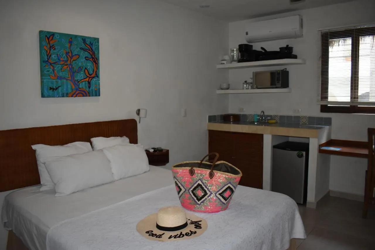 Hotel Kinkaa פלאייה דל כרמן